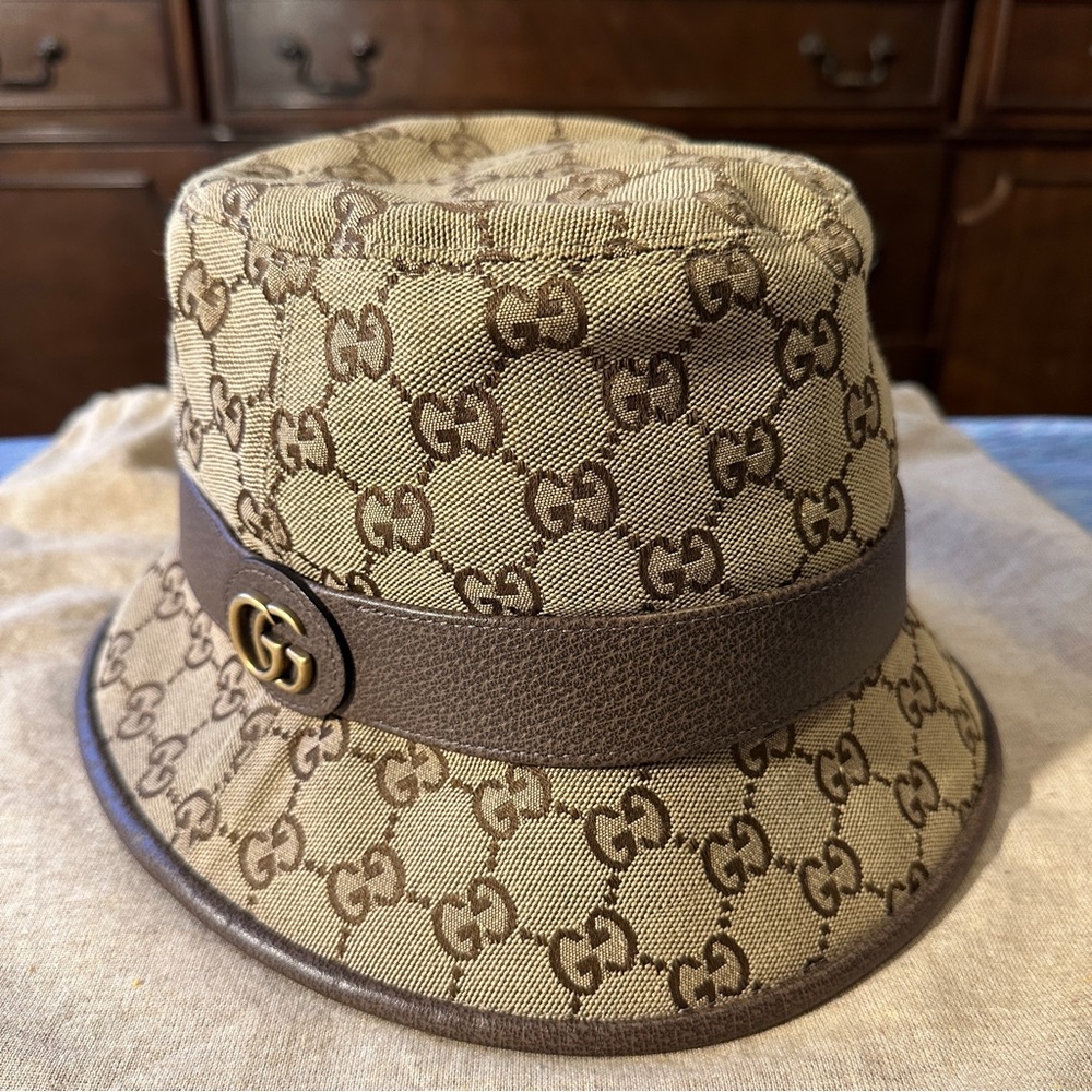 Authentic Gucci GG Canvas Bucket Hat - Unisex